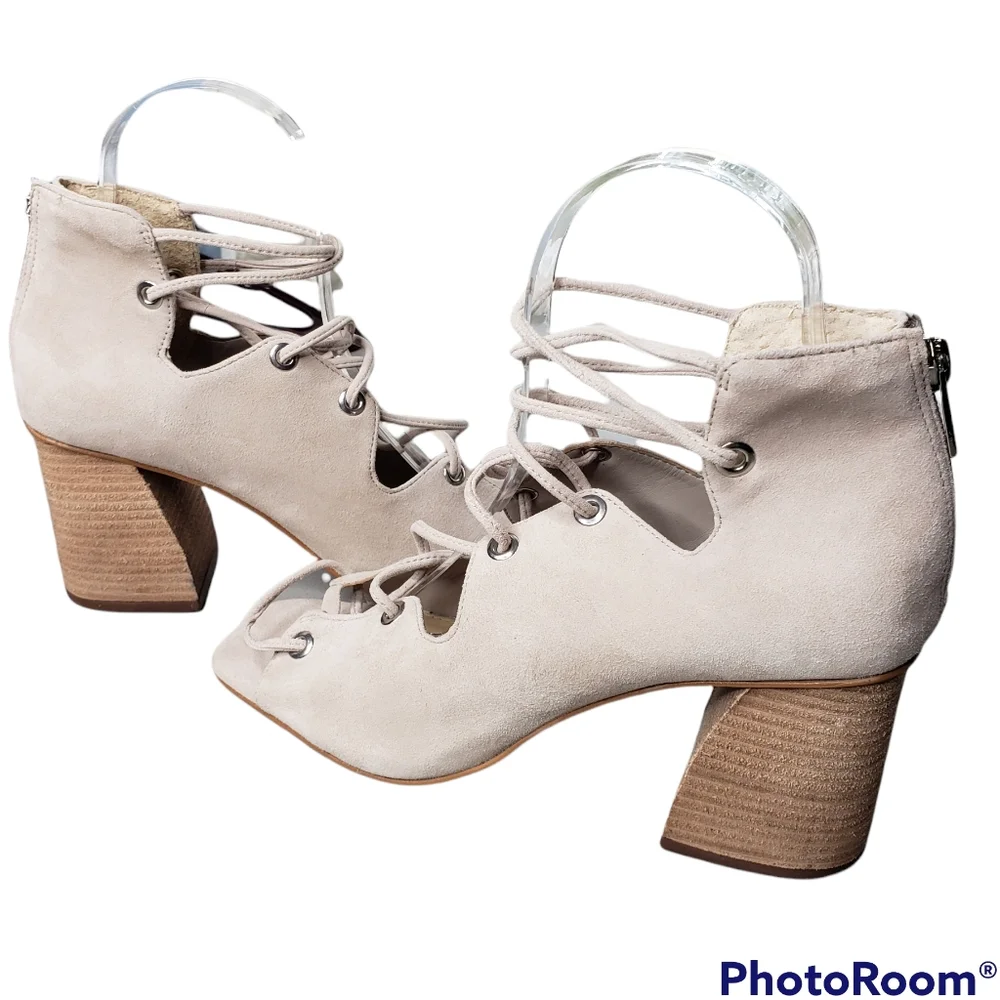 Vince Camuto Nahara Suede Laced Zipback Square Toe Cuban Heel Sandals NWOT 9